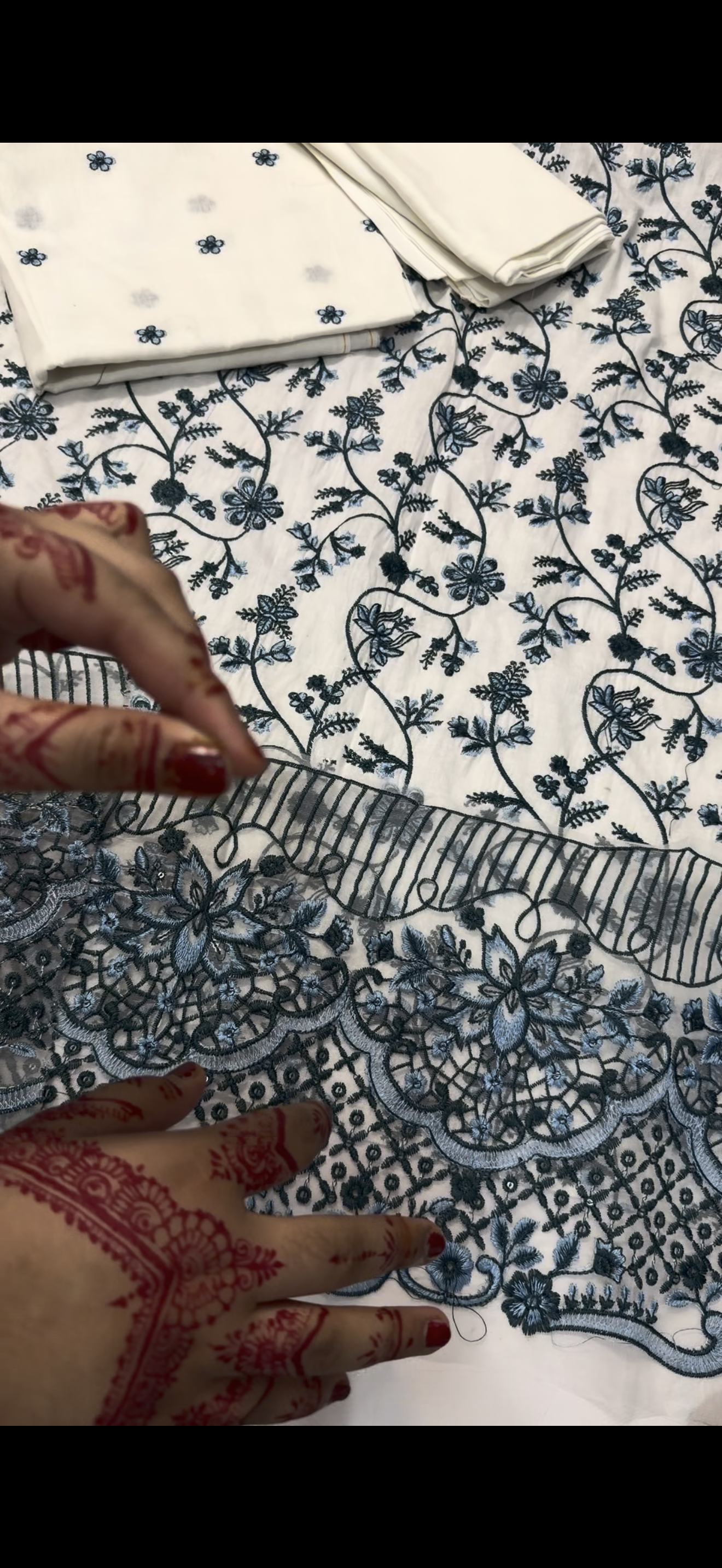 Faiza saqlain 2PC Elegant Embroidered Suit