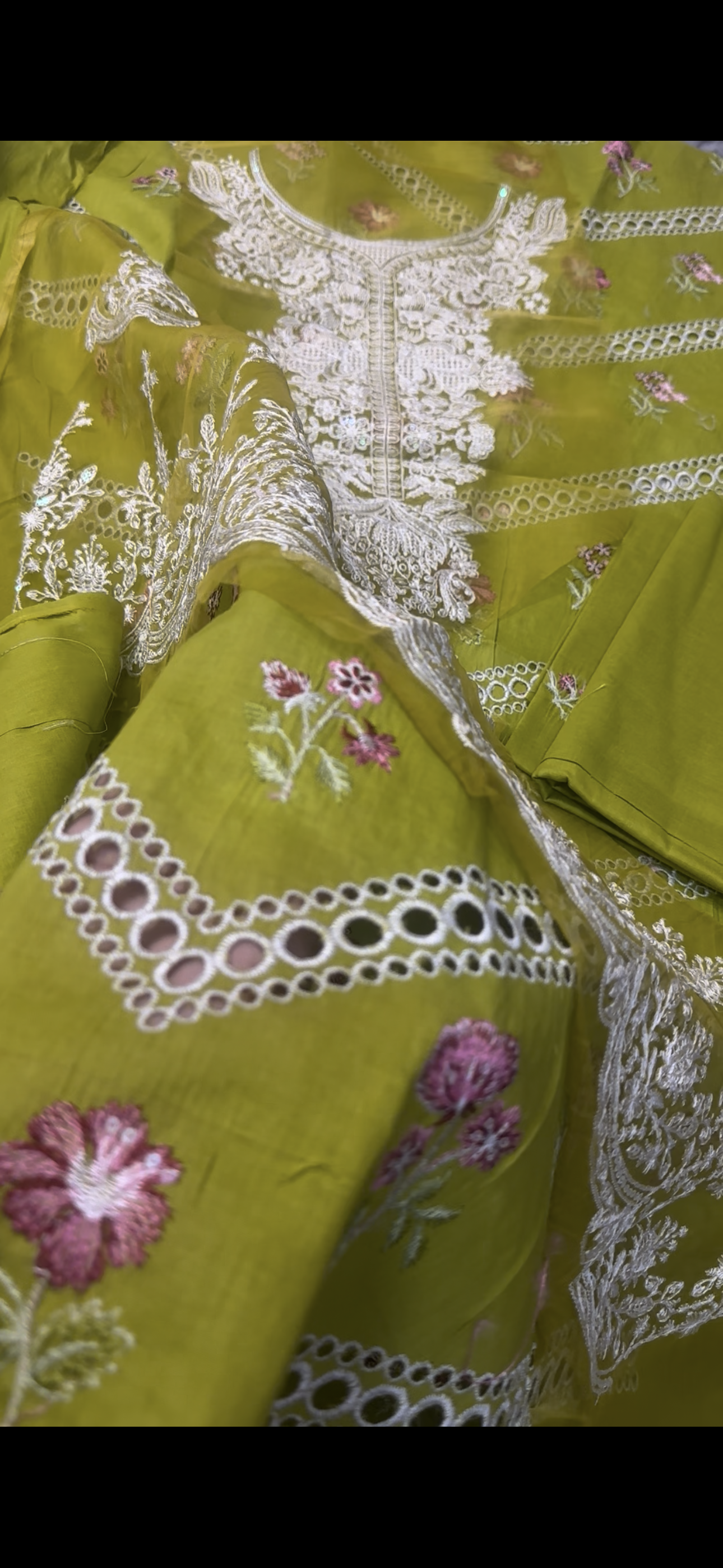 Elegant 2PC Chicken Kari Dhani
