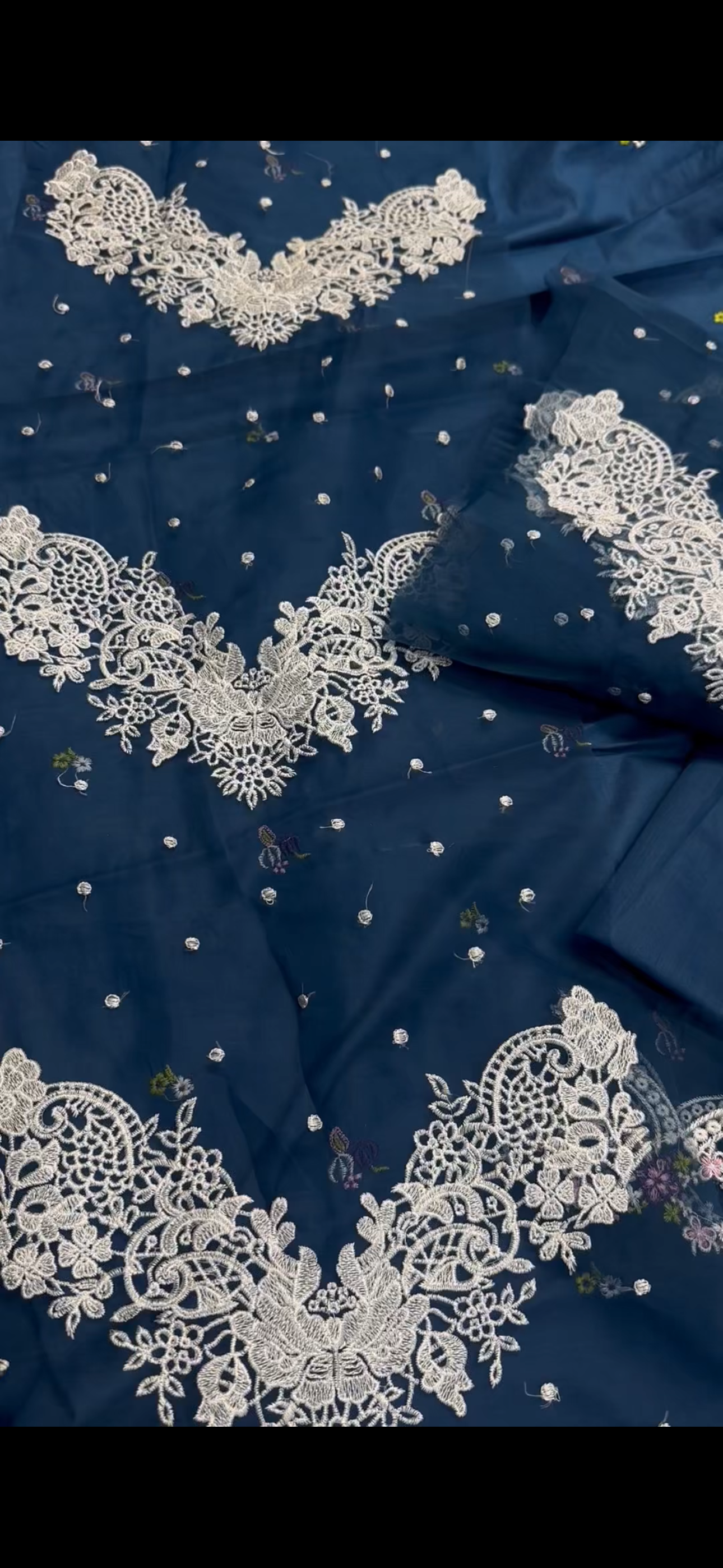 Elegant 2PC Embroidered SuitZink